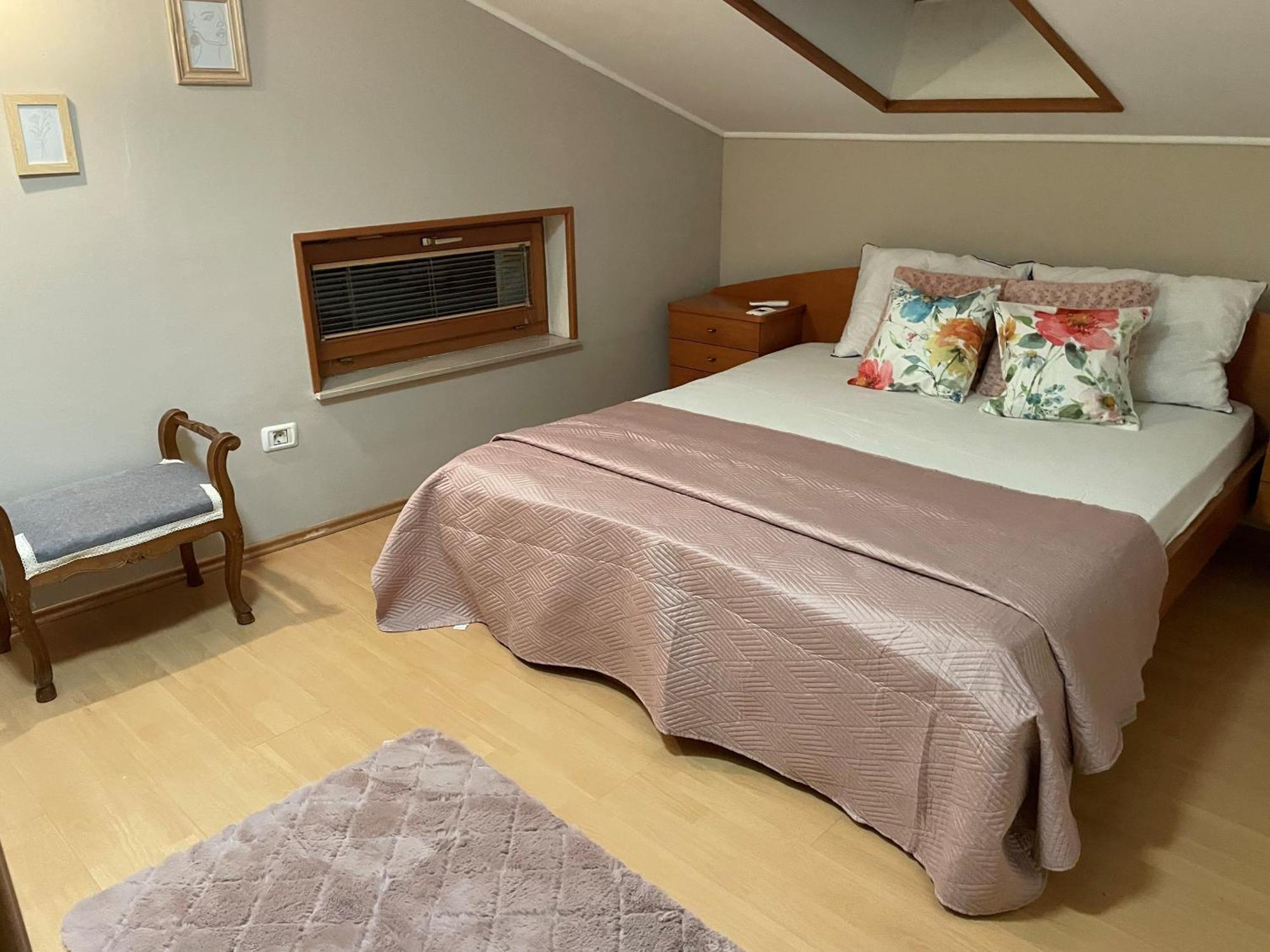 Villa Noa Jacuzzi & Sauna Izola Esterno foto