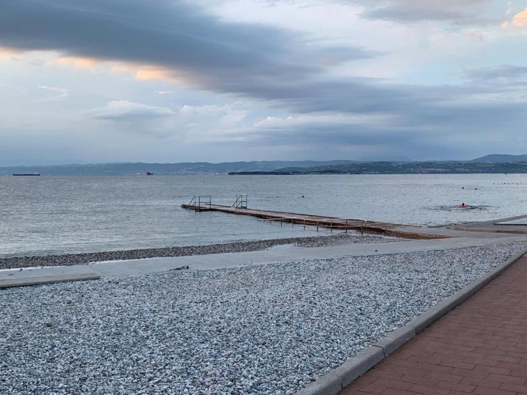 Villa Noa Jacuzzi & Sauna Izola Esterno foto