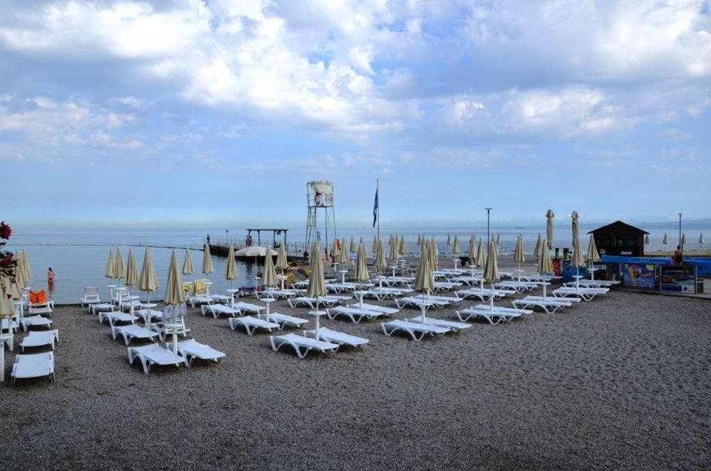 Villa Noa Jacuzzi & Sauna Izola Esterno foto