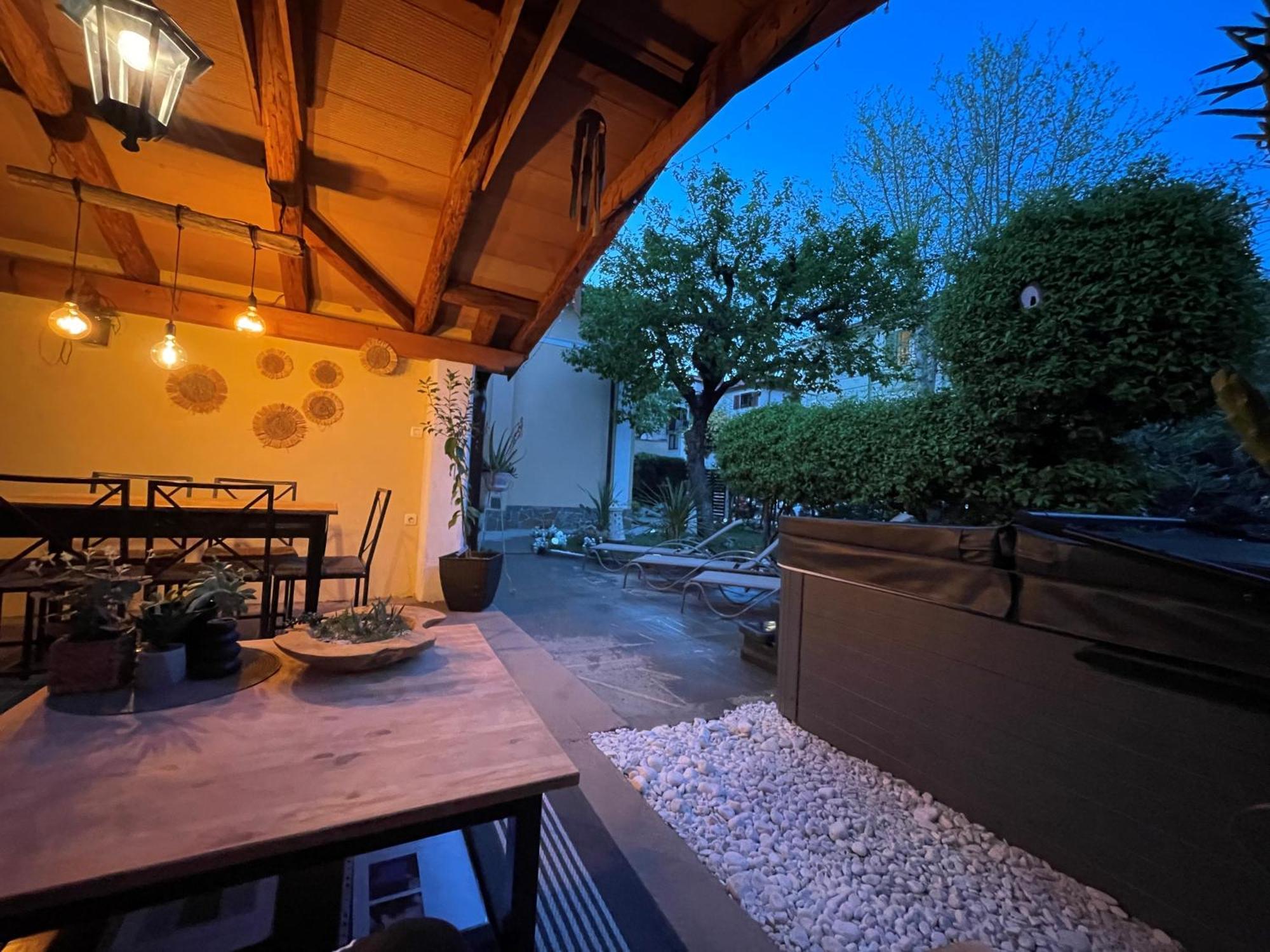 Villa Noa Jacuzzi & Sauna Izola Esterno foto